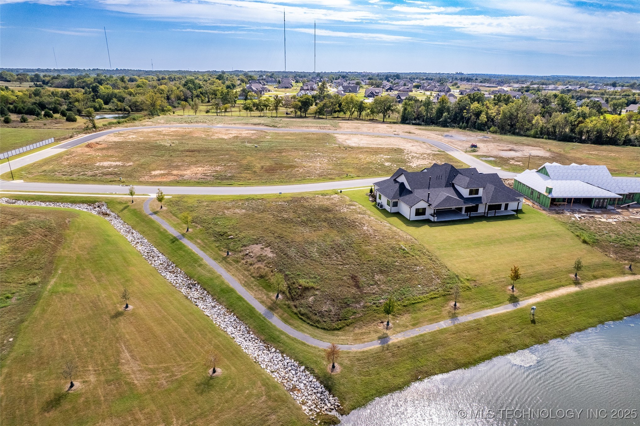 8908 E Elgin Street Property Photo 5