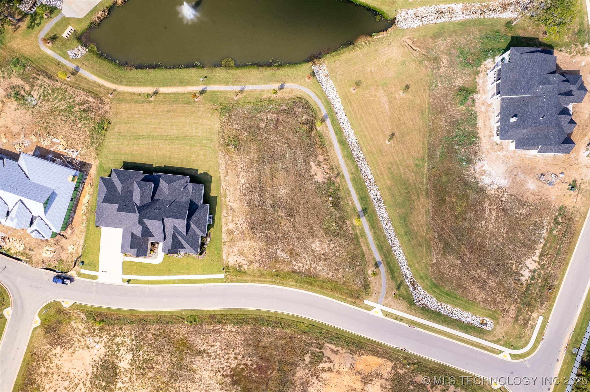 8908 E Elgin Street Property Photo 6