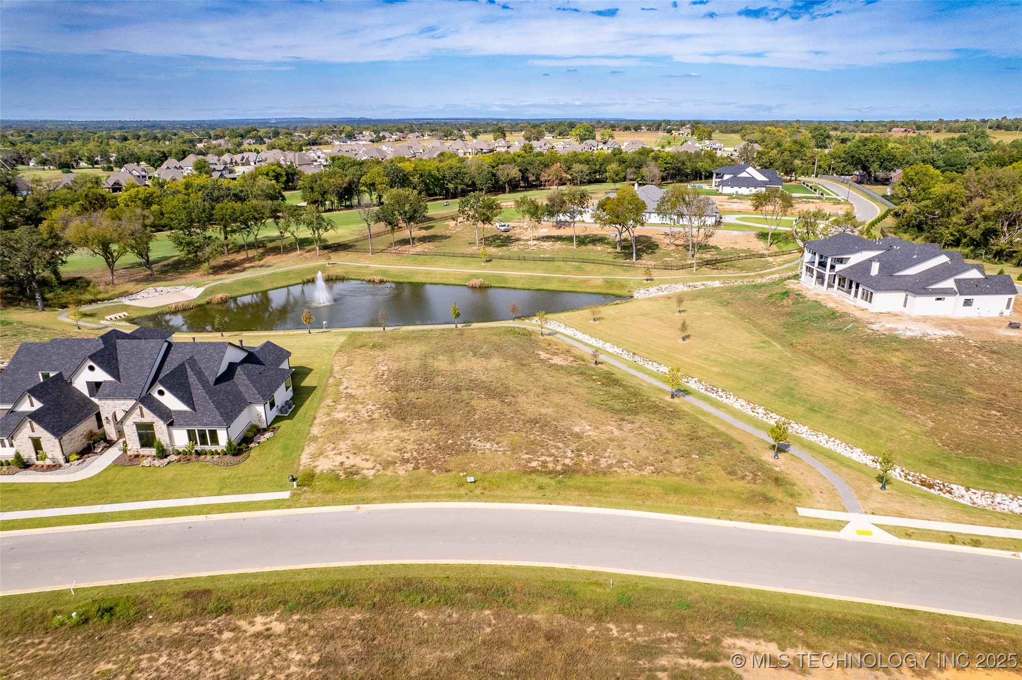 8908 E Elgin Street Property Photo 9