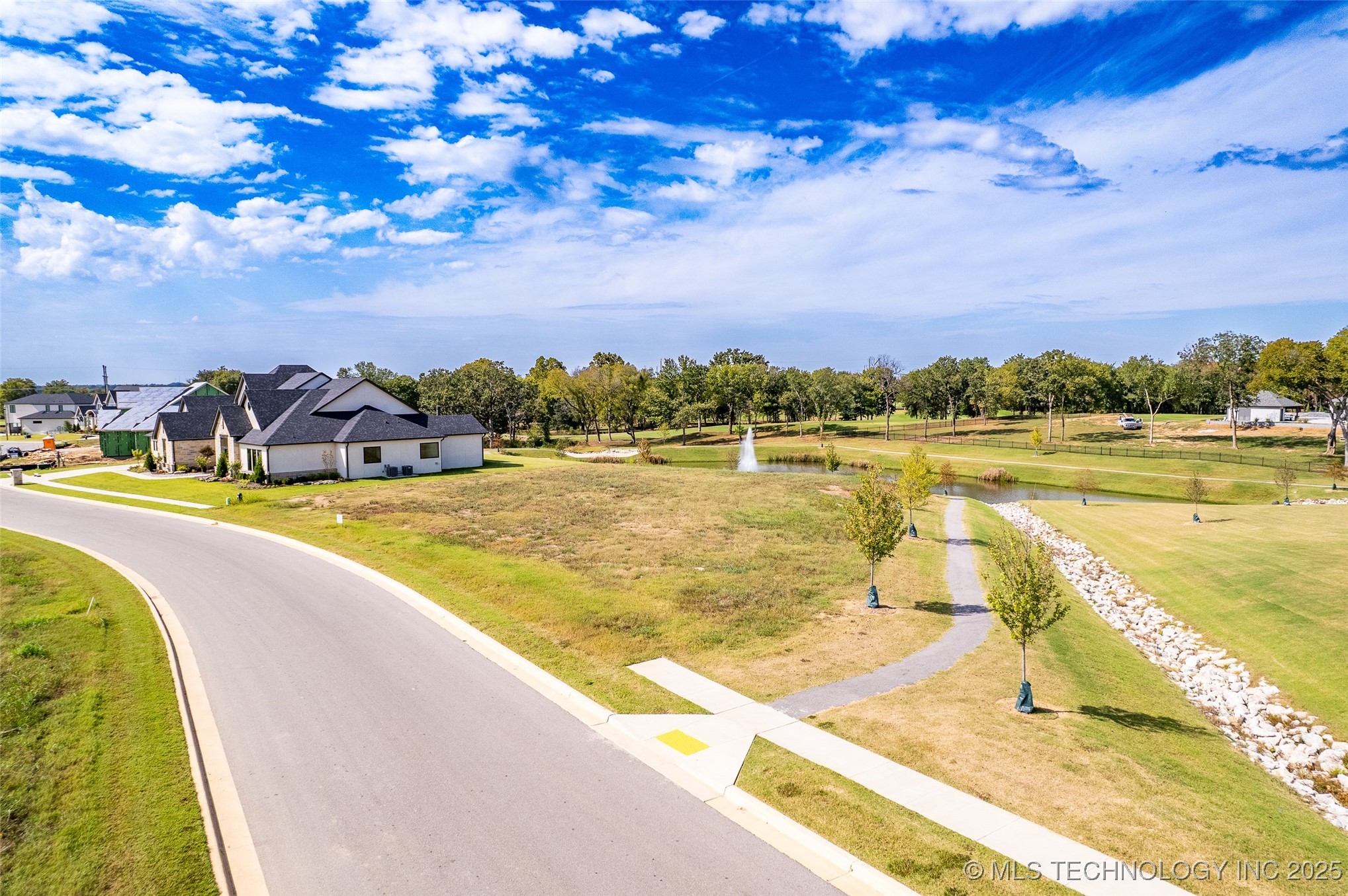 8908 E Elgin Street Property Photo 11