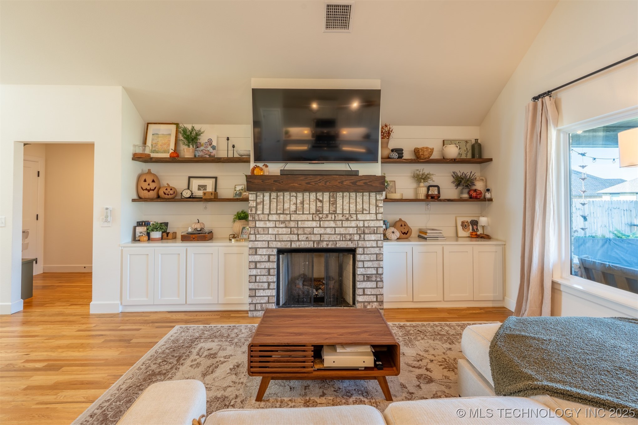 10930 S 276th East Avenue Property Photo 8