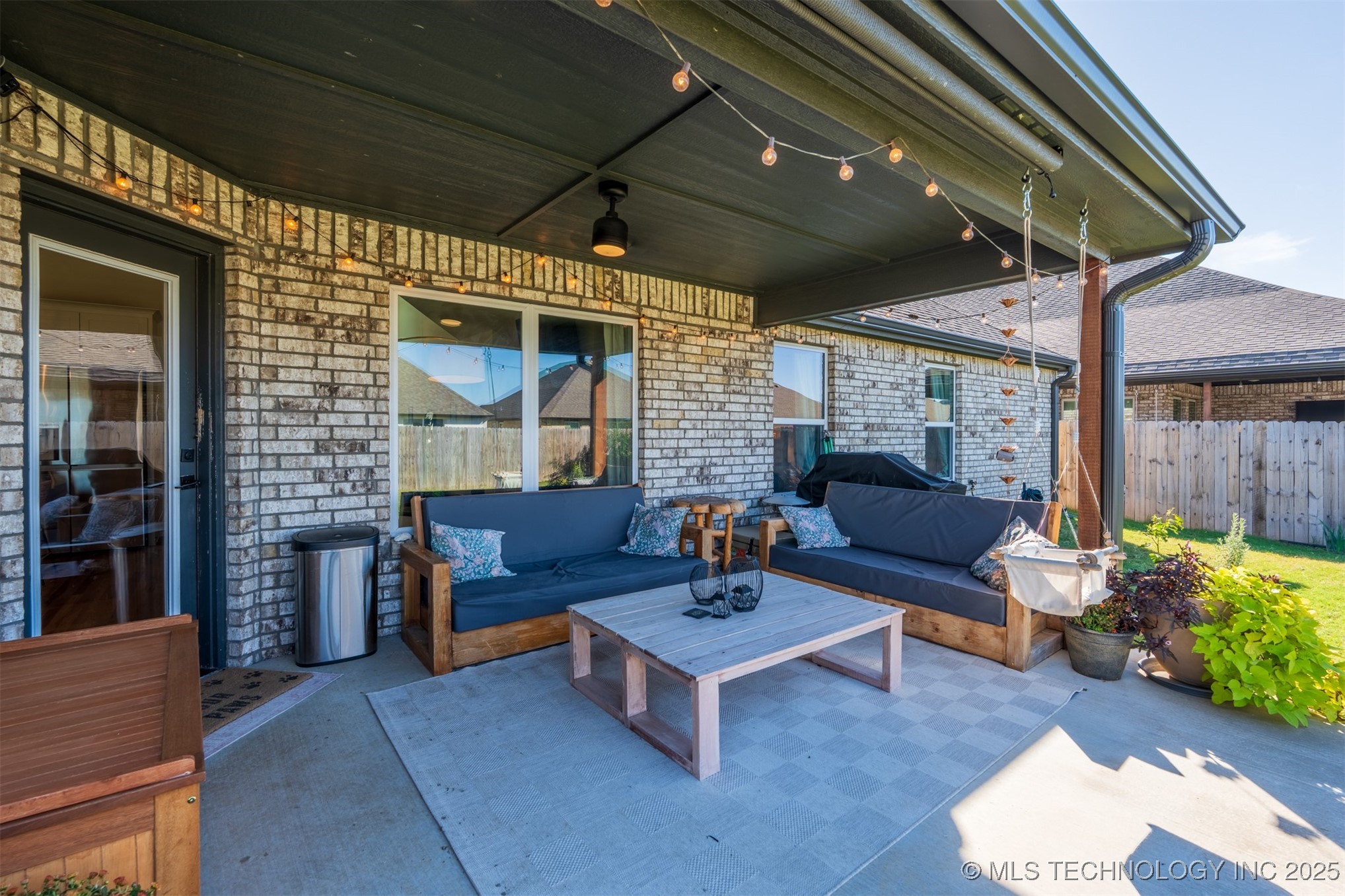 10930 S 276th East Avenue Property Photo 28