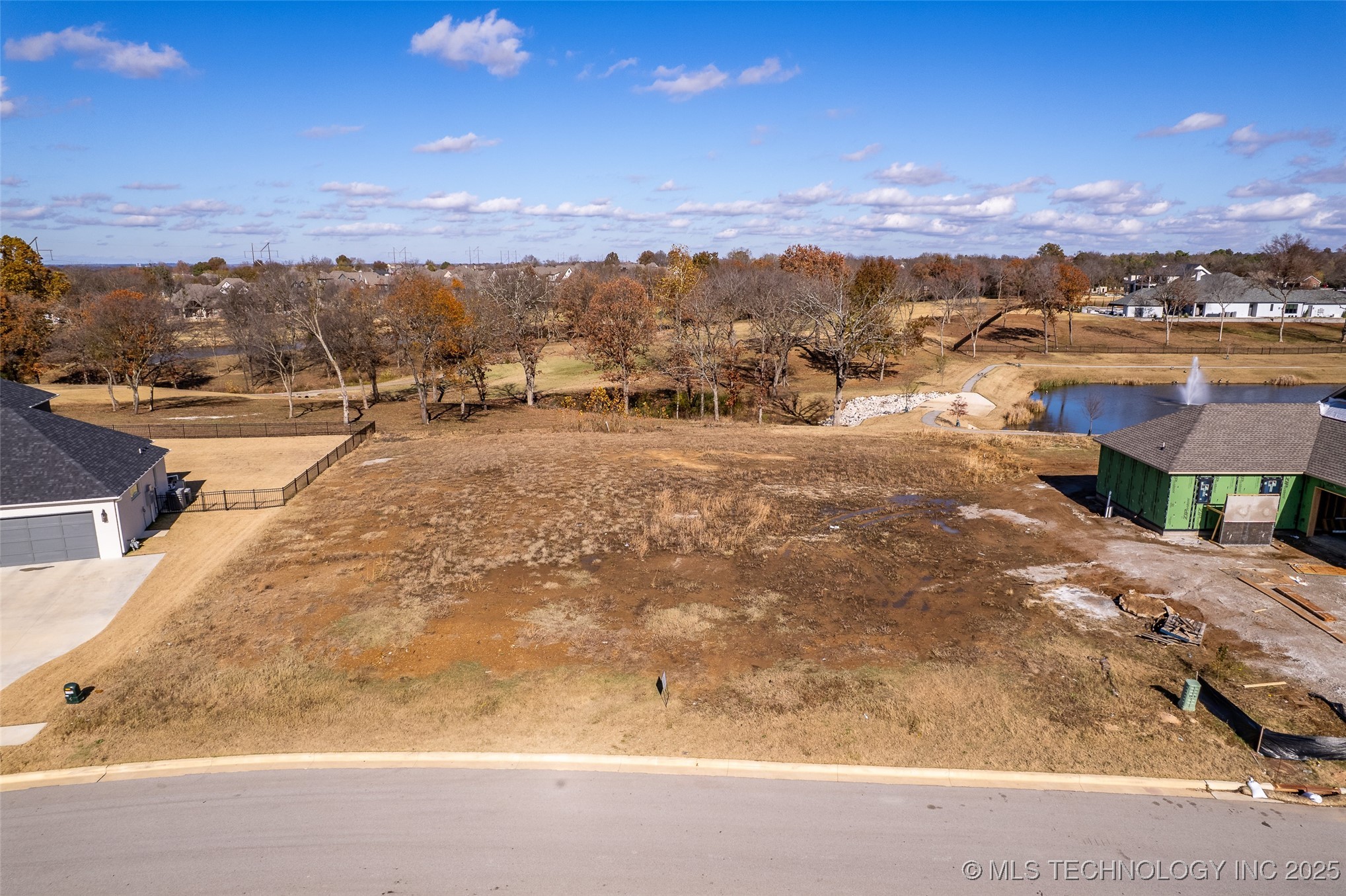 8812 E Elgin Street Property Photo 3