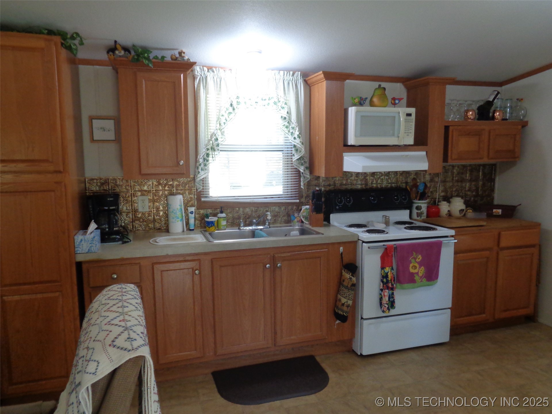 344 Persimmon Lane Property Photo 6