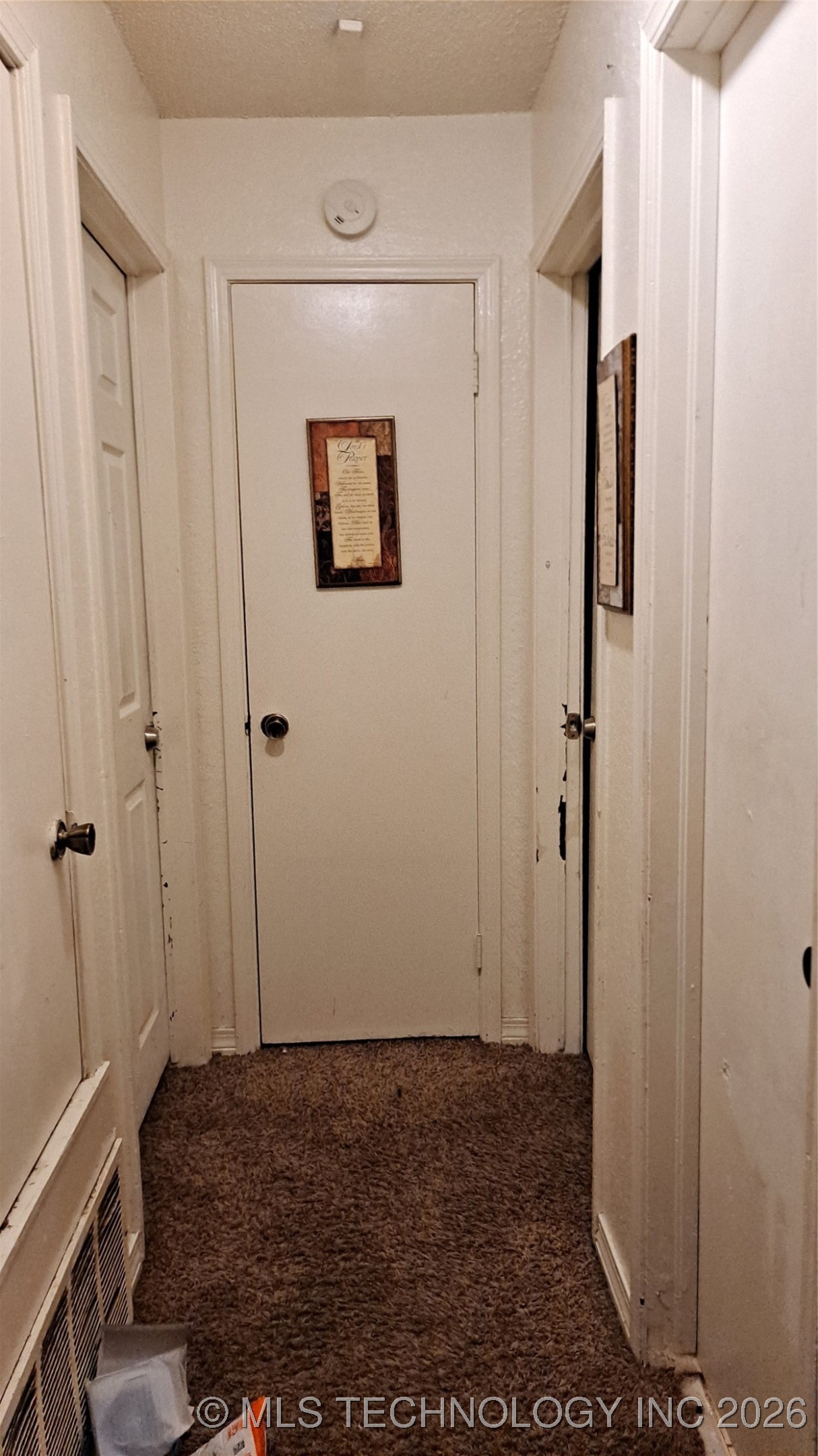 204 E Marshall Court Property Photo 6