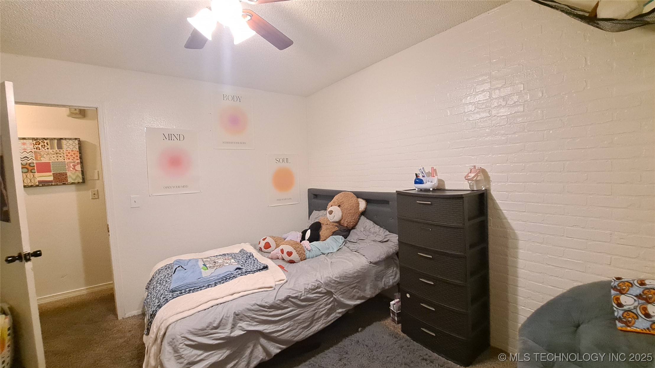 204 E Marshall Court Property Photo 7