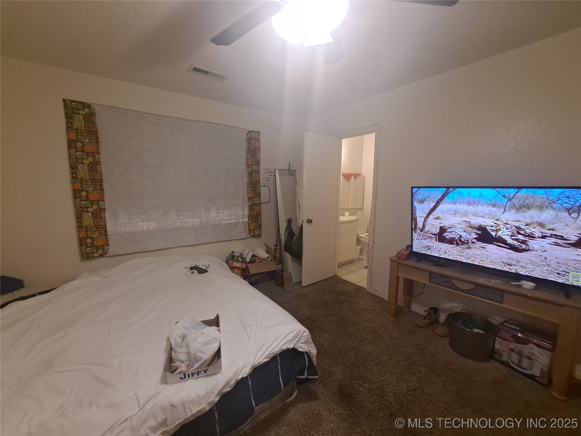 204 E Marshall Court Property Photo 8