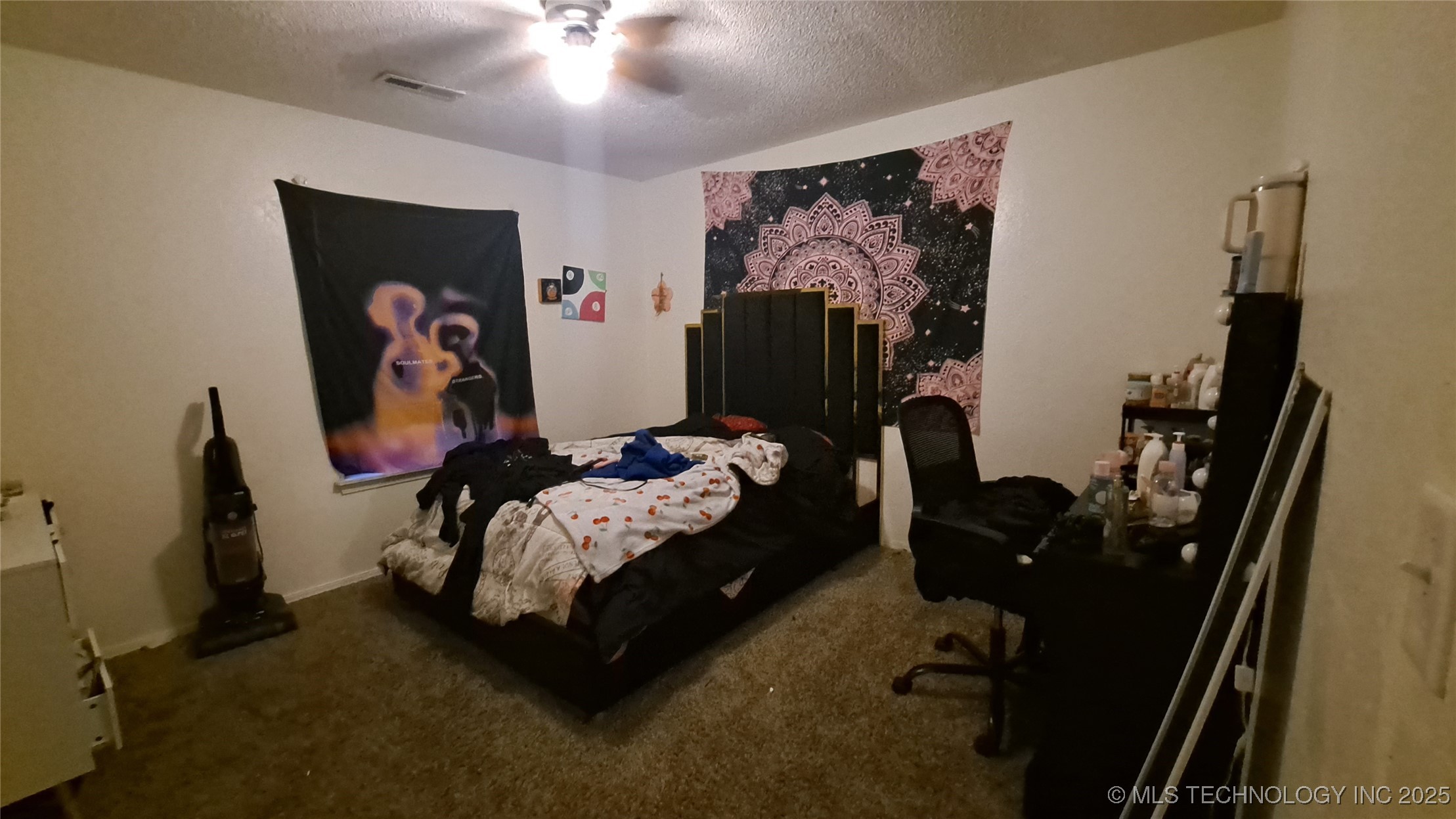 204 E Marshall Court Property Photo 9