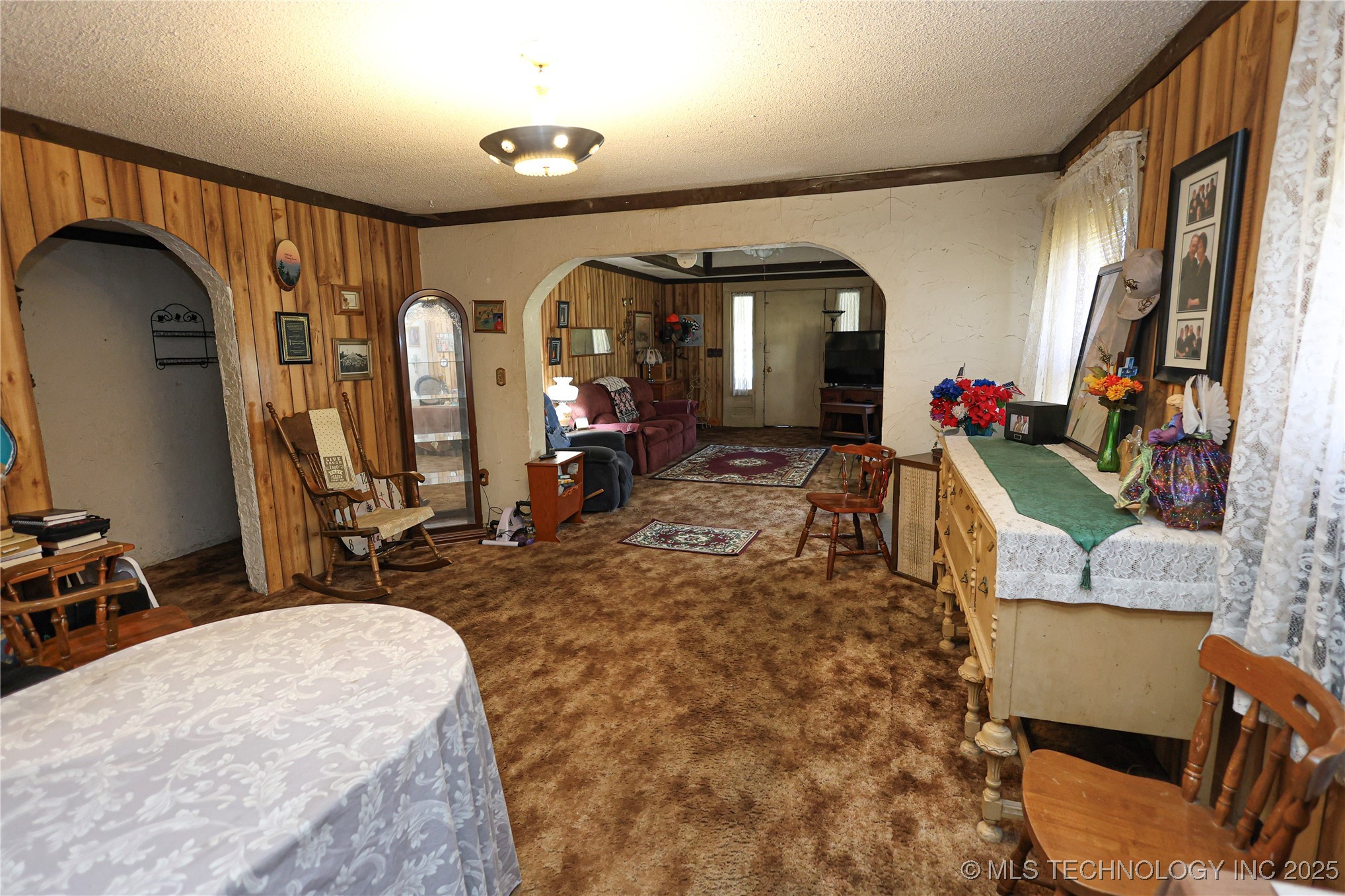 1339 N Richmond Avenue Property Photo 5