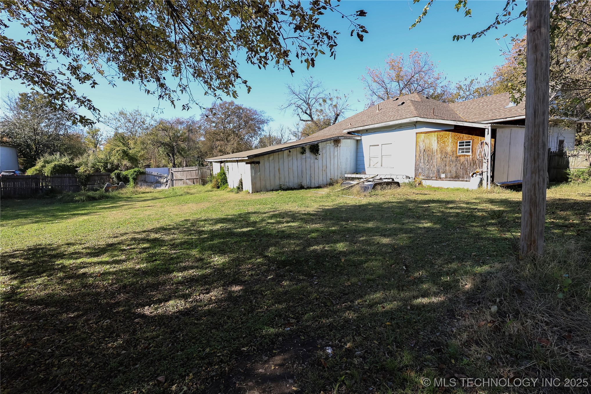 1339 N Richmond Avenue Property Photo 12