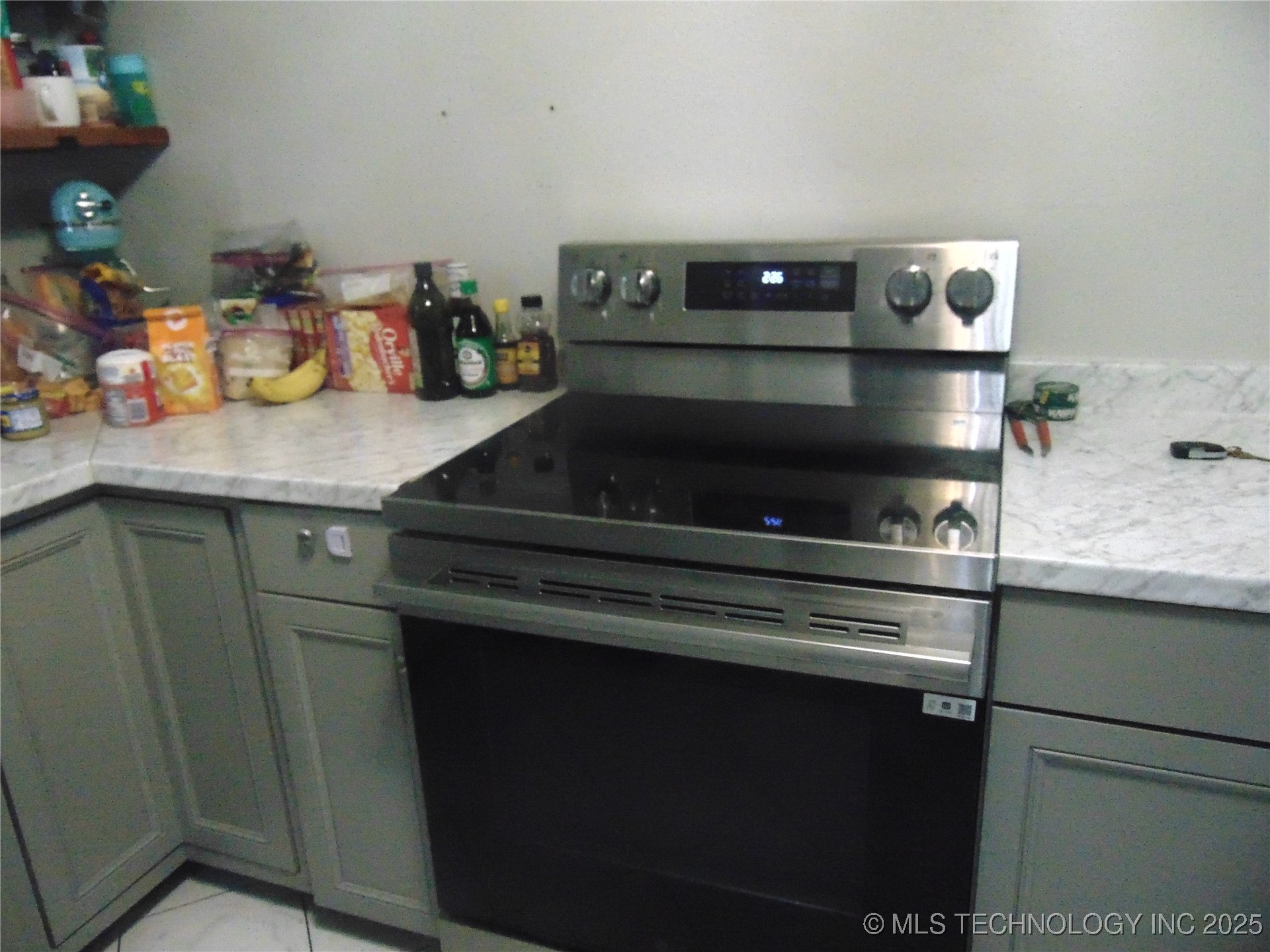 1108 Douglas Street Se Property Photo 8