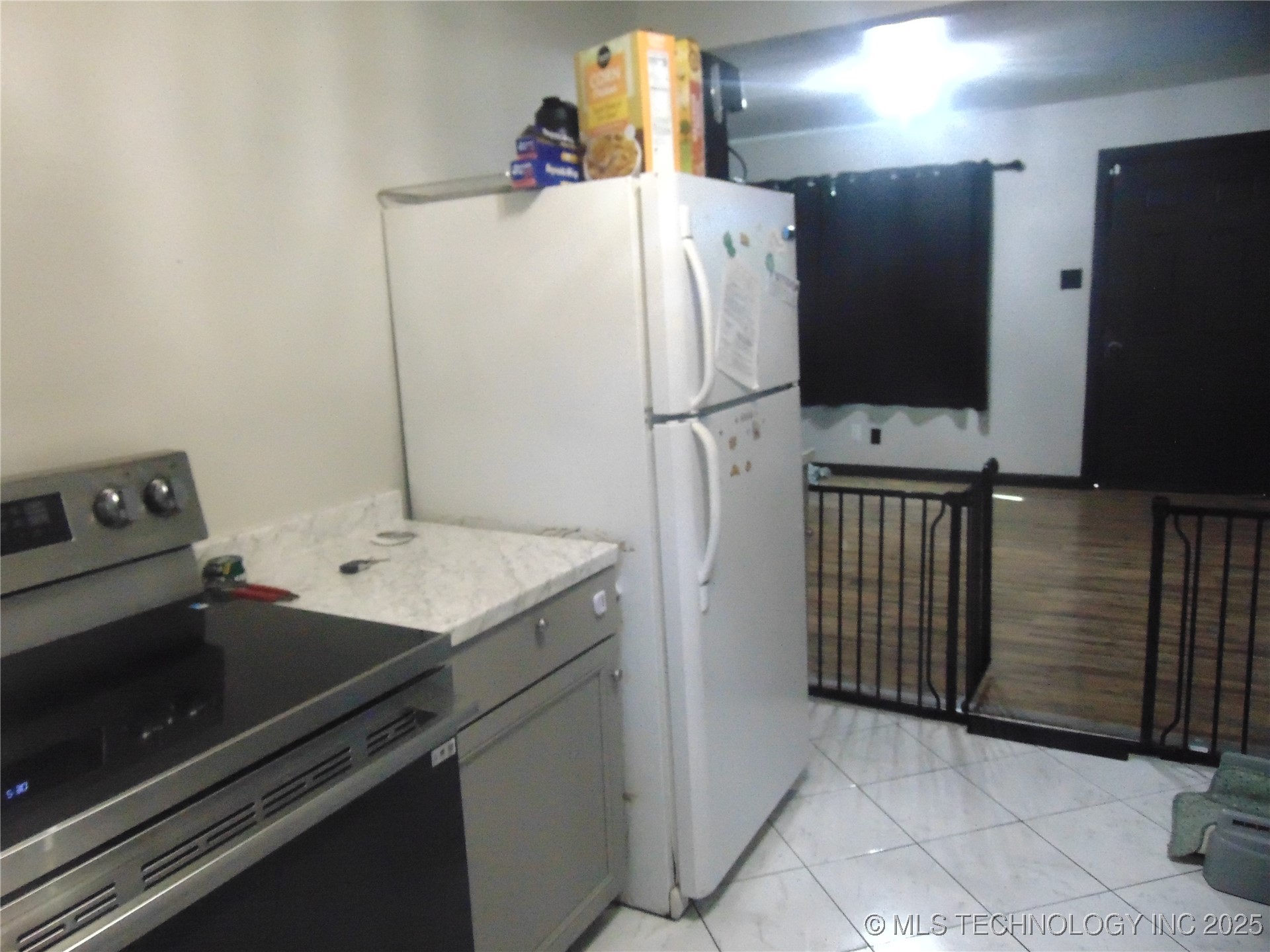 1108 Douglas Street Se Property Photo 9