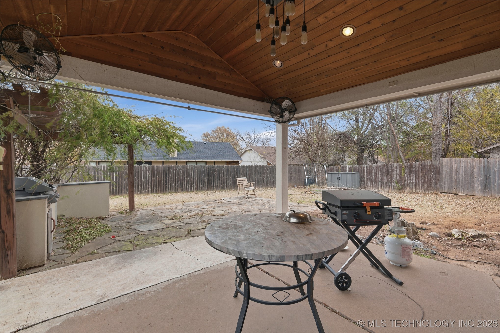 8841 E 93rd Street Property Photo 15