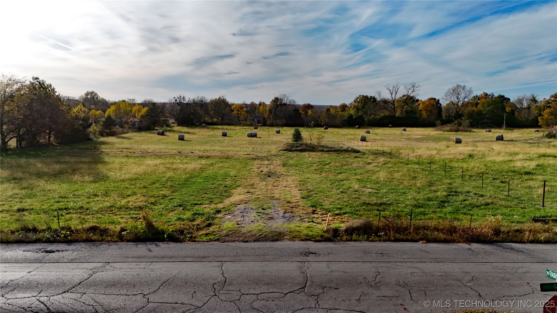 1026 N Kern Street Property Photo 9