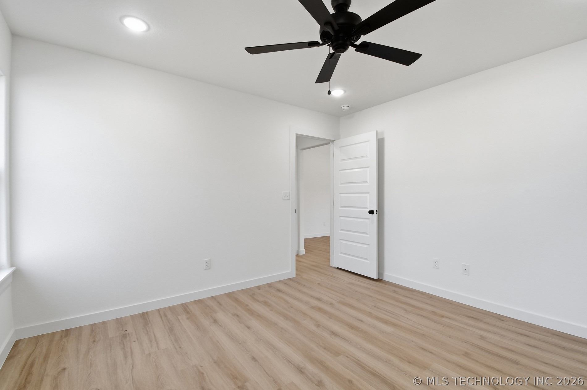 112 S Stark Street Property Photo 15