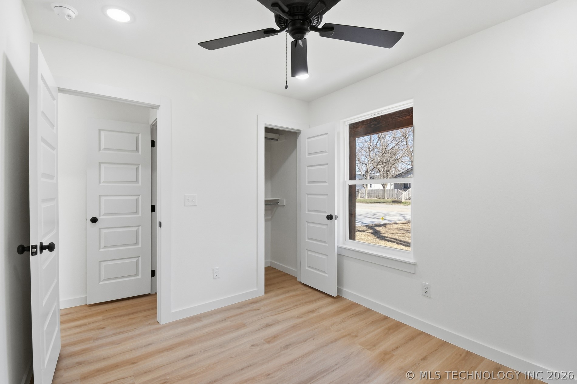 112 S Stark Street Property Photo 19