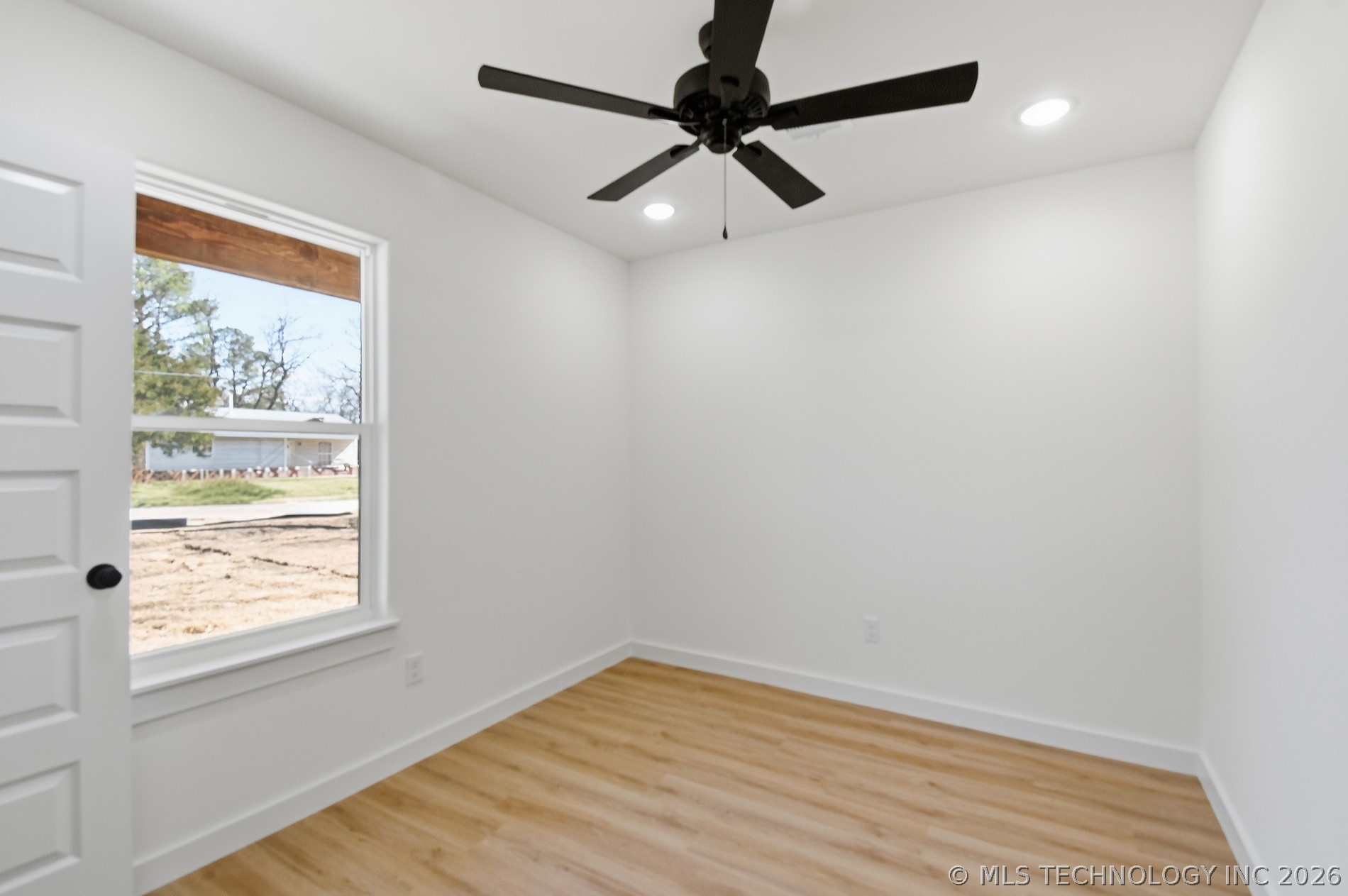 112 S Stark Street Property Photo 20