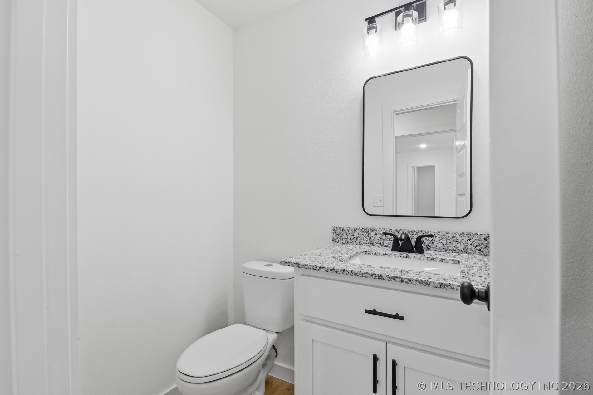 112 S Stark Street Property Photo 23