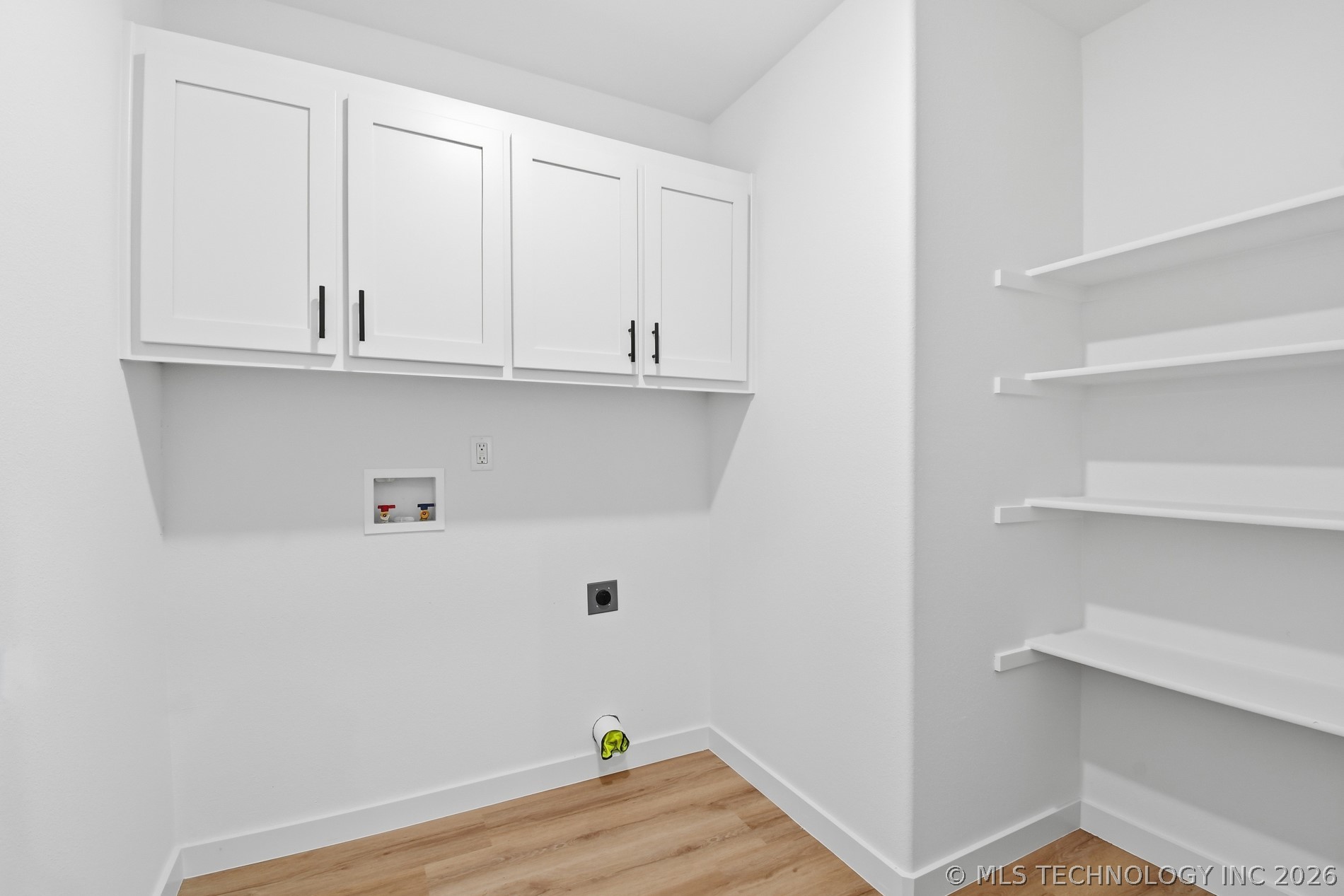 112 S Stark Street Property Photo 24