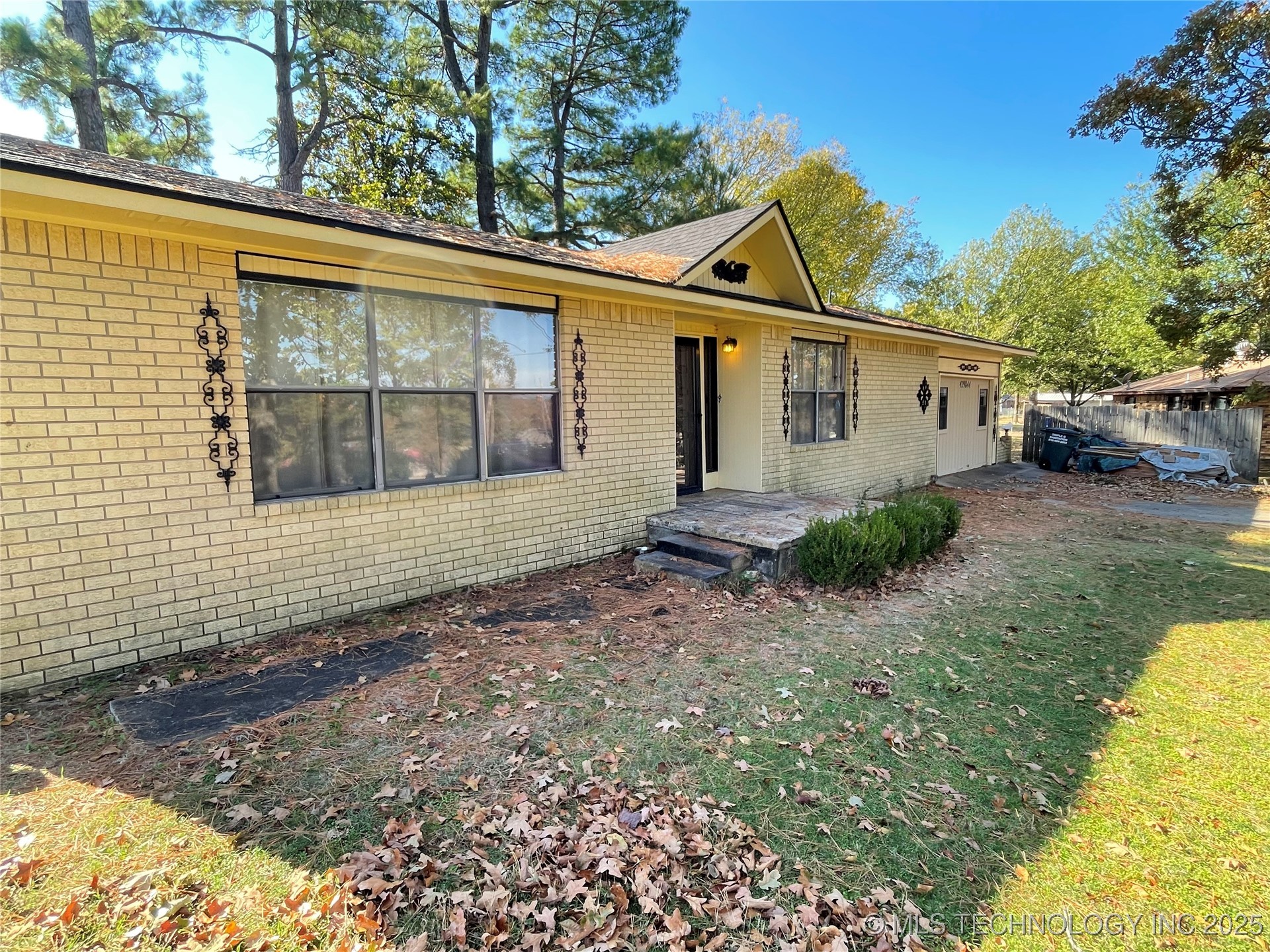 429844 E 1156 Road Property Photo 1
