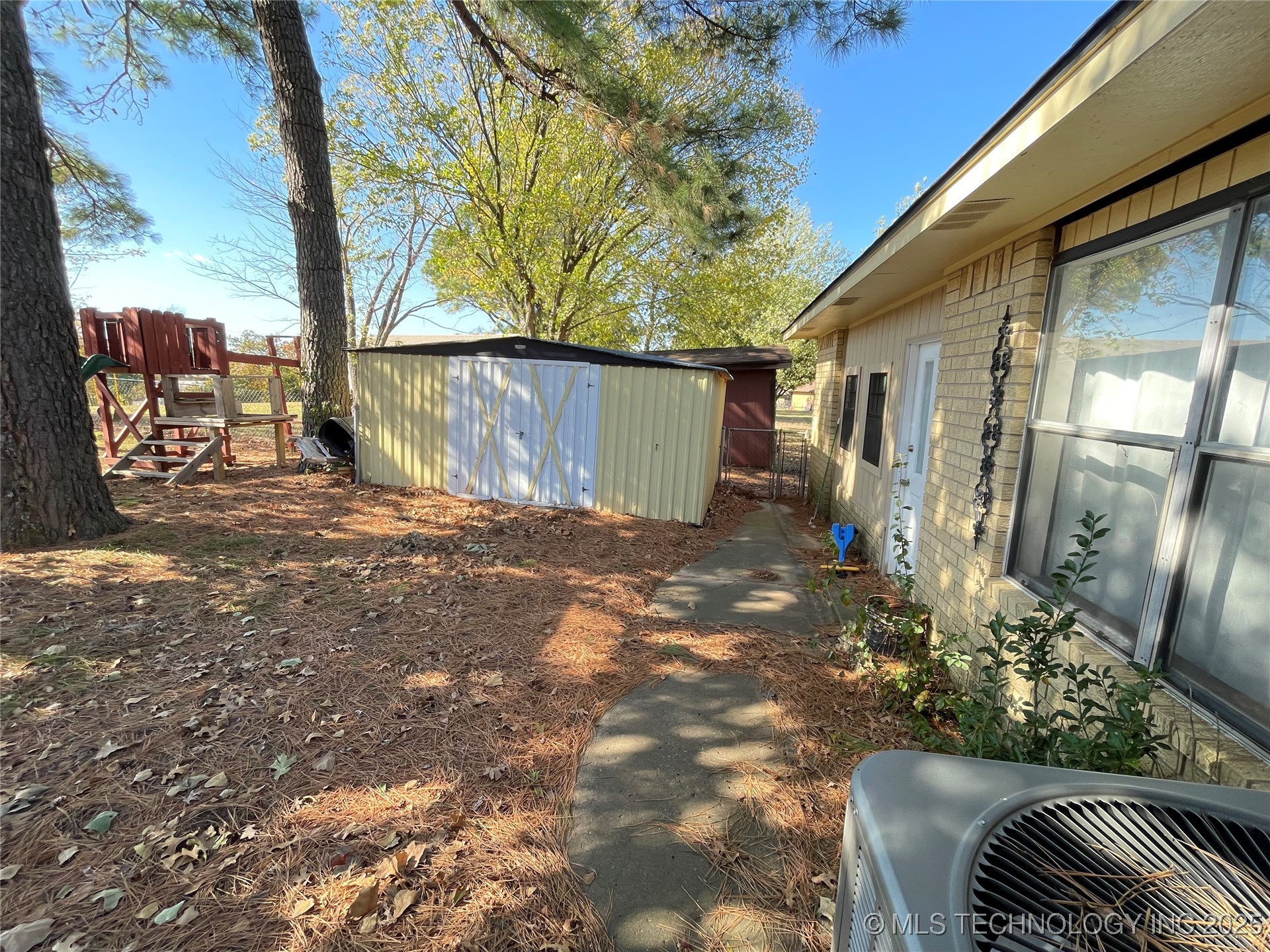 429844 E 1156 Road Property Photo 16