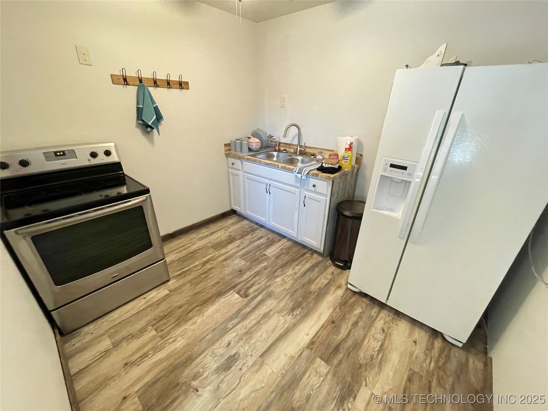 429844 E 1156 Road Property Photo 27