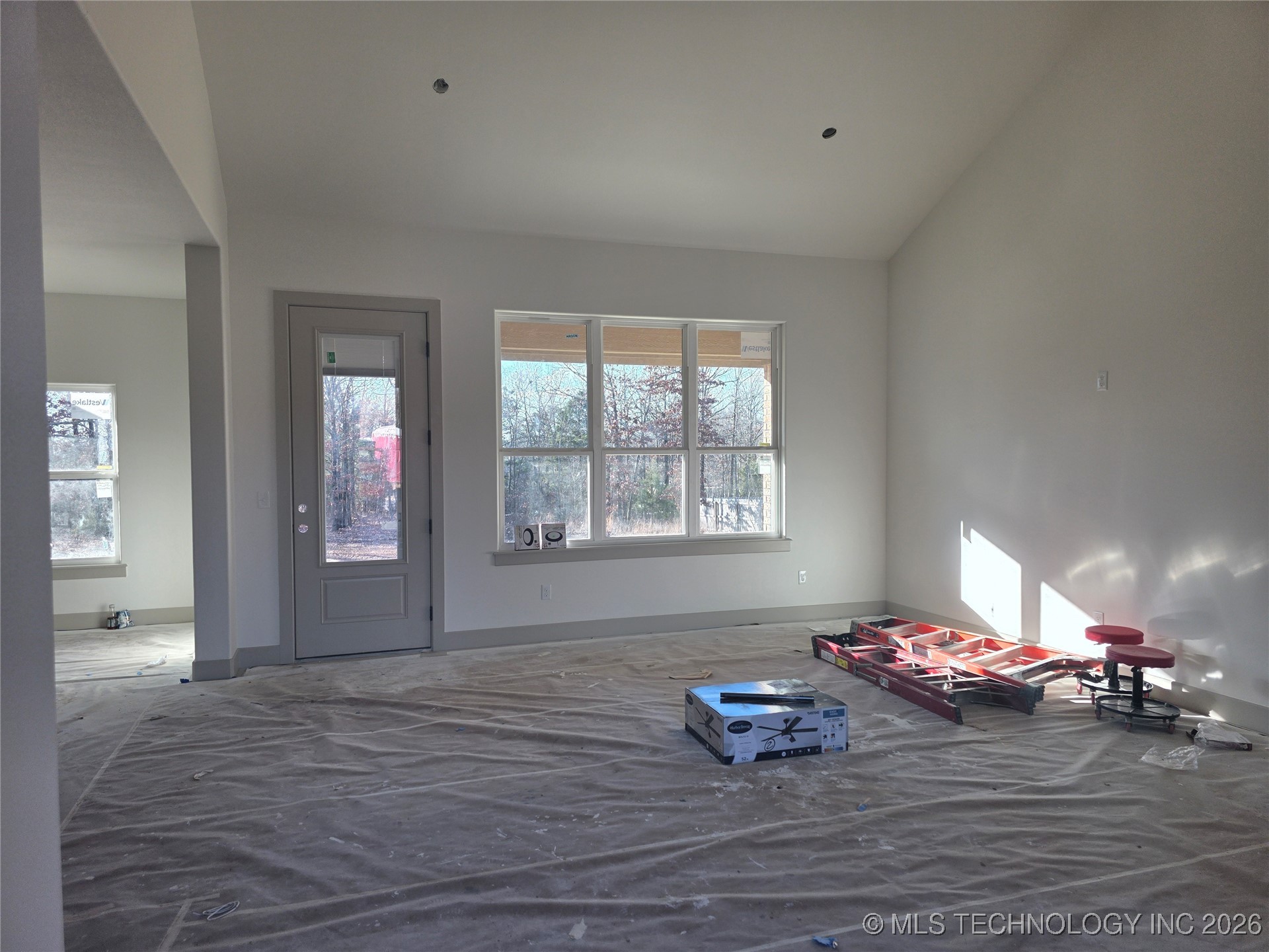 16399 N 573 Property Photo 6