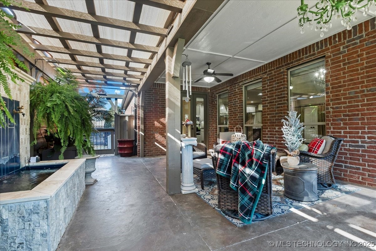 11343 S 75th East Avenue Property Photo 6