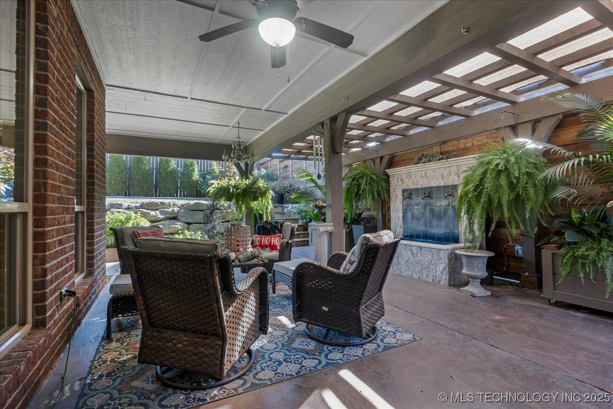 11343 S 75th East Avenue Property Photo 7