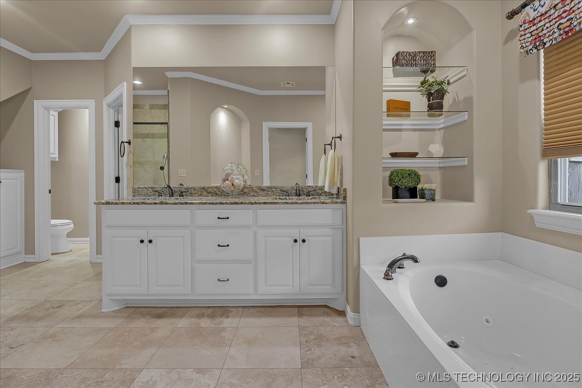 11343 S 75th East Avenue Property Photo 17