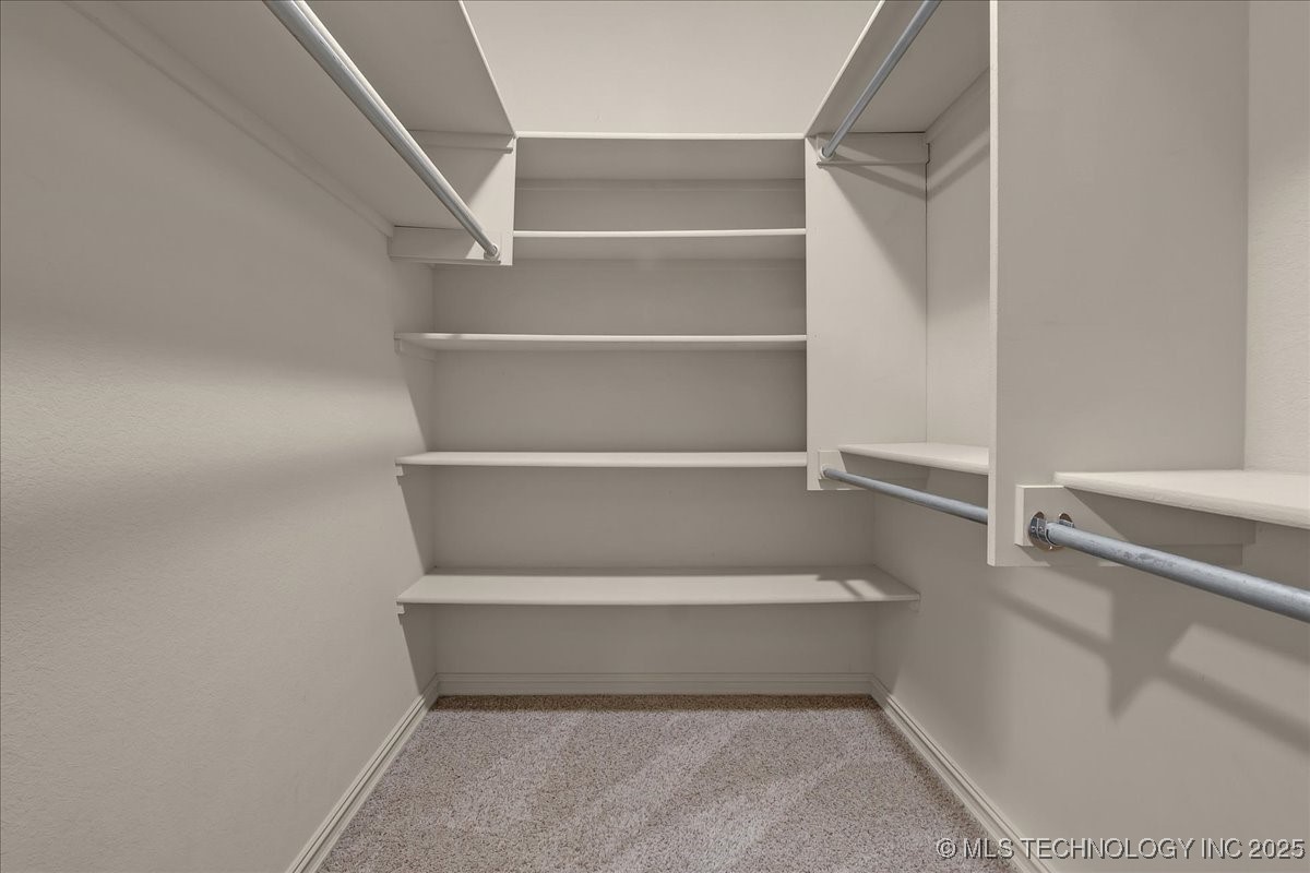 11343 S 75th East Avenue Property Photo 18