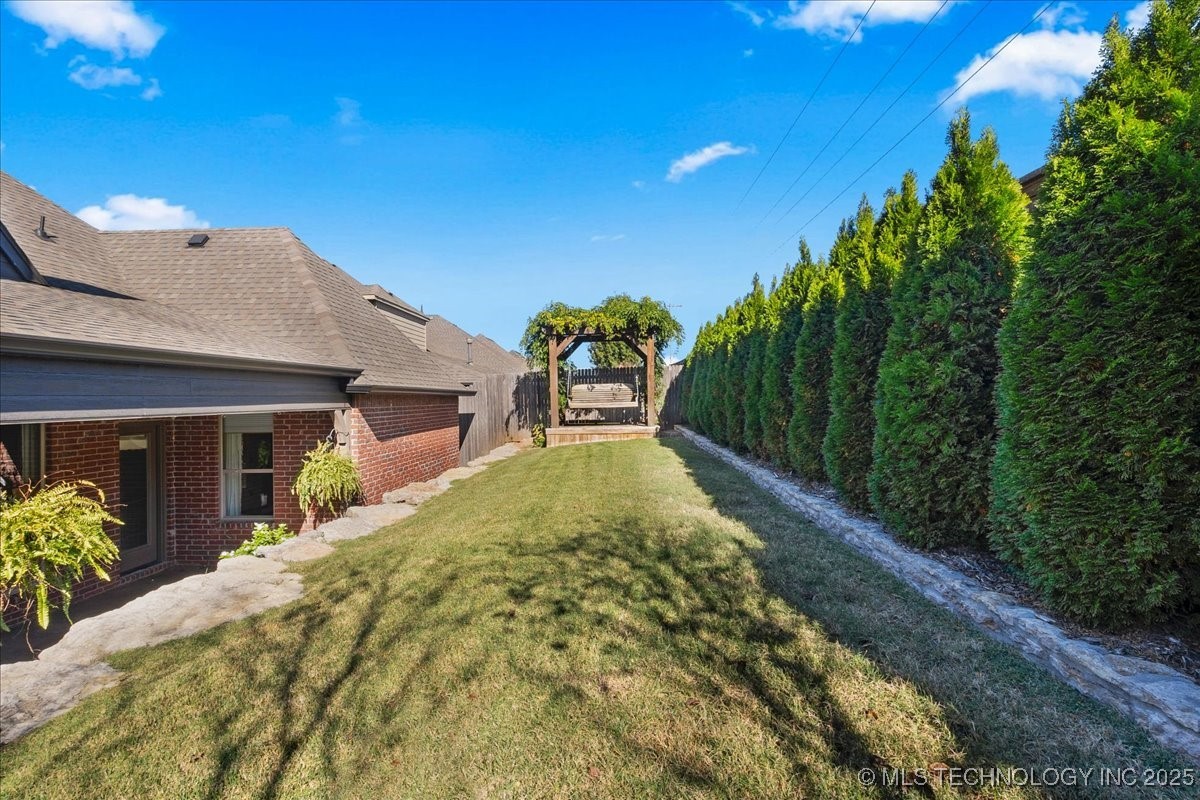 11343 S 75th East Avenue Property Photo 37