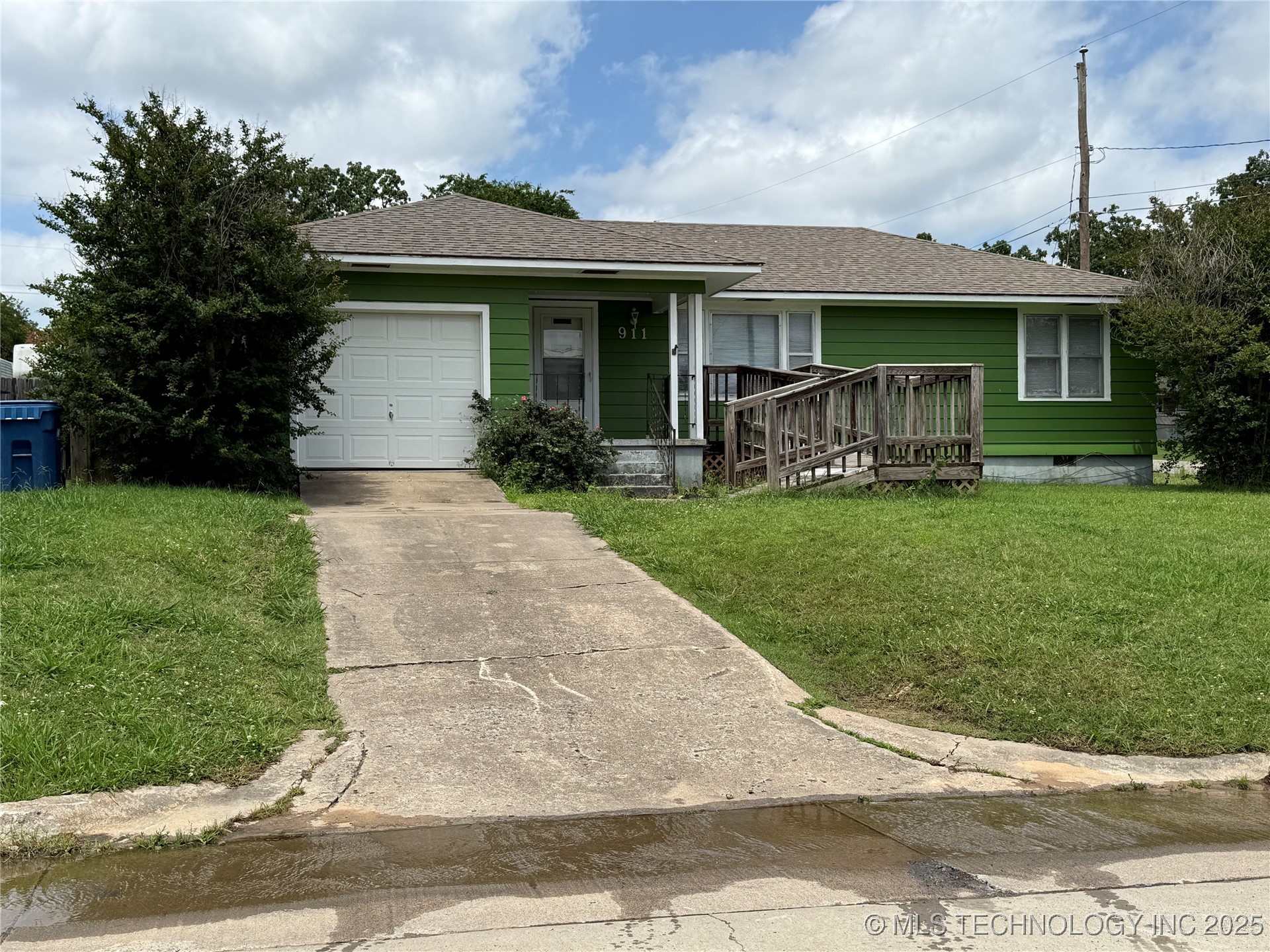 911 E Polk Avenue Property Photo 1