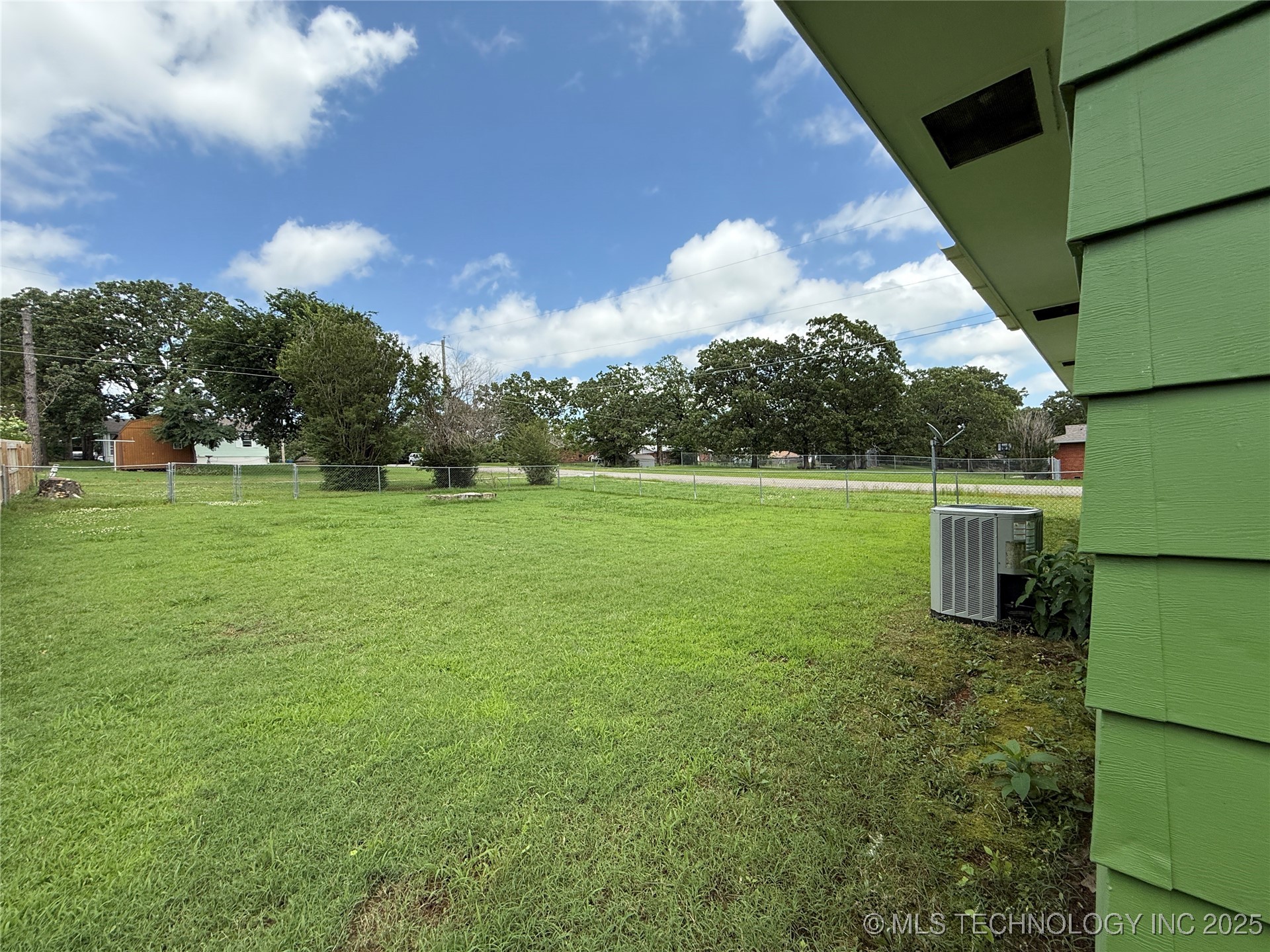 911 E Polk Avenue Property Photo 16