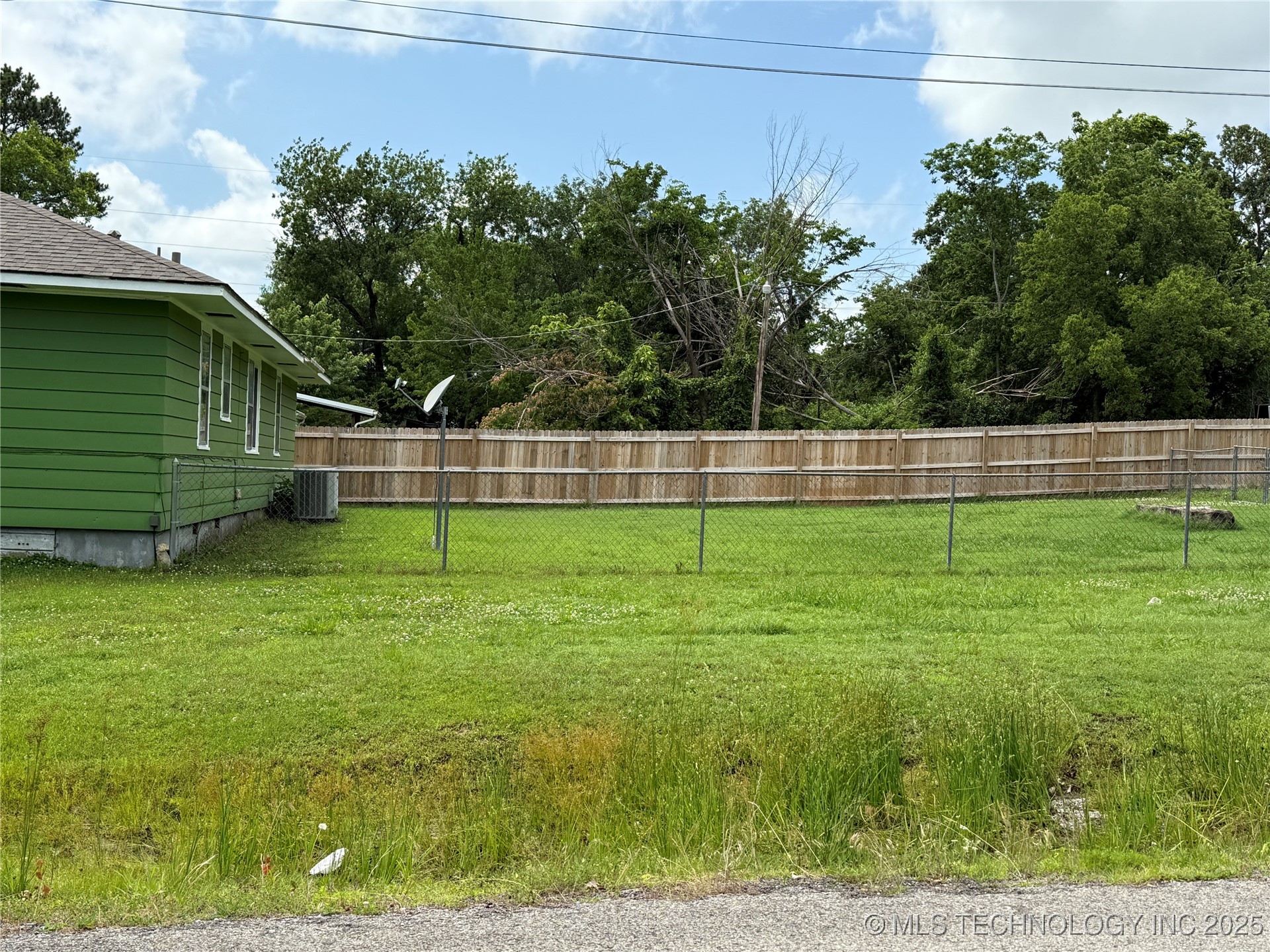 911 E Polk Avenue Property Photo 18