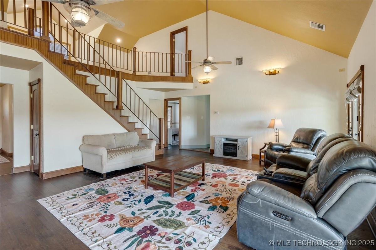 1061 Simons Road Property Photo 5