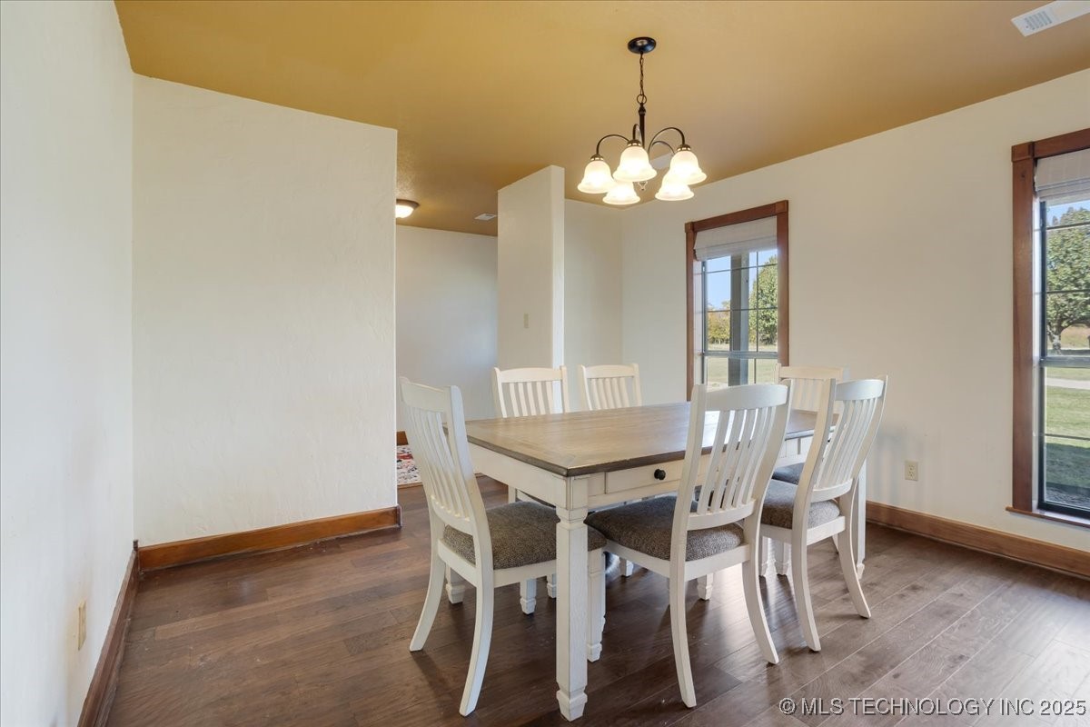 1061 Simons Road Property Photo 11