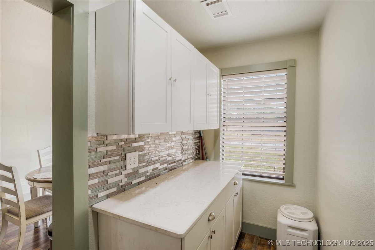 1061 Simons Road Property Photo 21