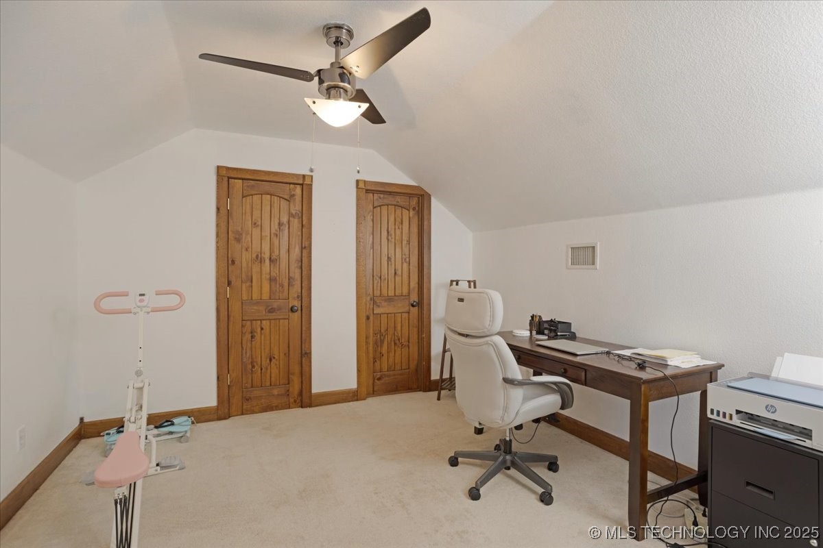 1061 Simons Road Property Photo 25