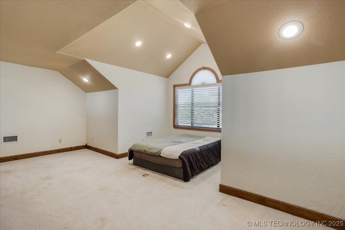 1061 Simons Road Property Photo 26