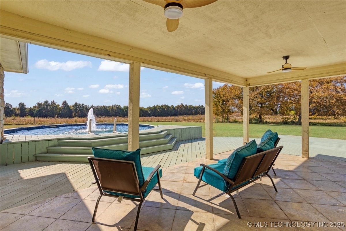 1061 Simons Road Property Photo 32