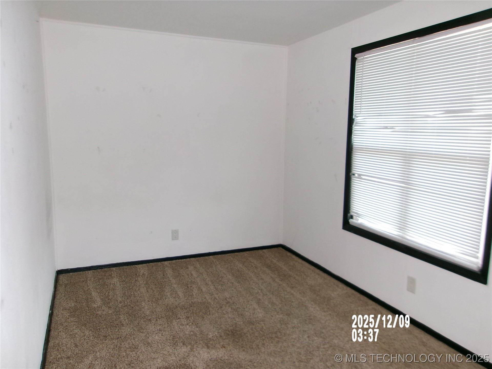 520 E 6th Street 516.5 Property Photo 5