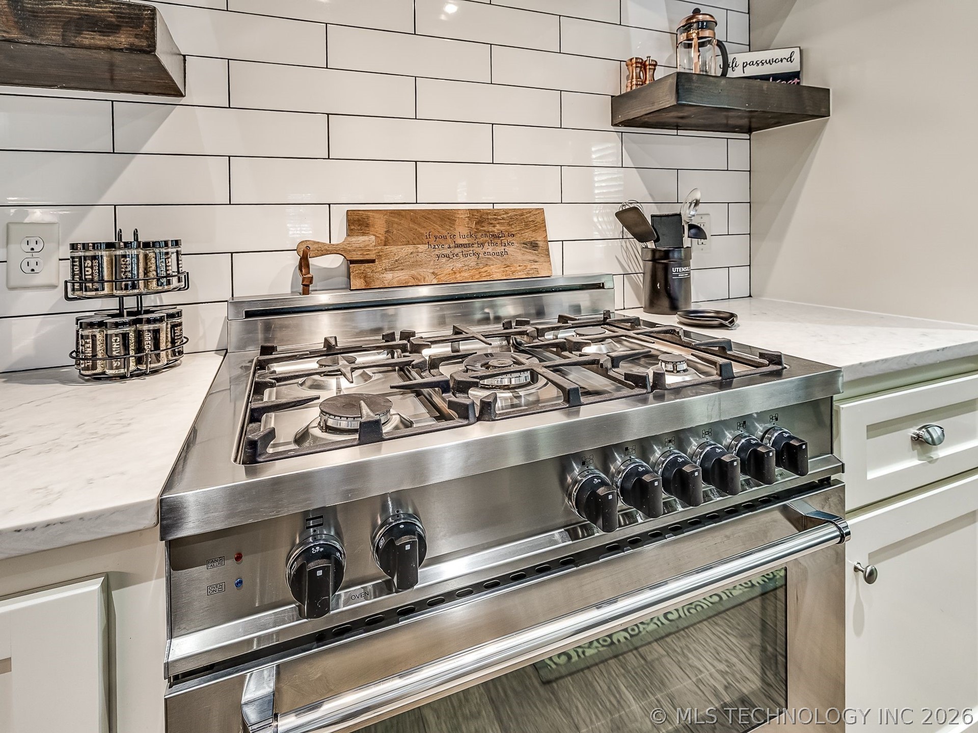 13 Redbud Street Property Photo 24