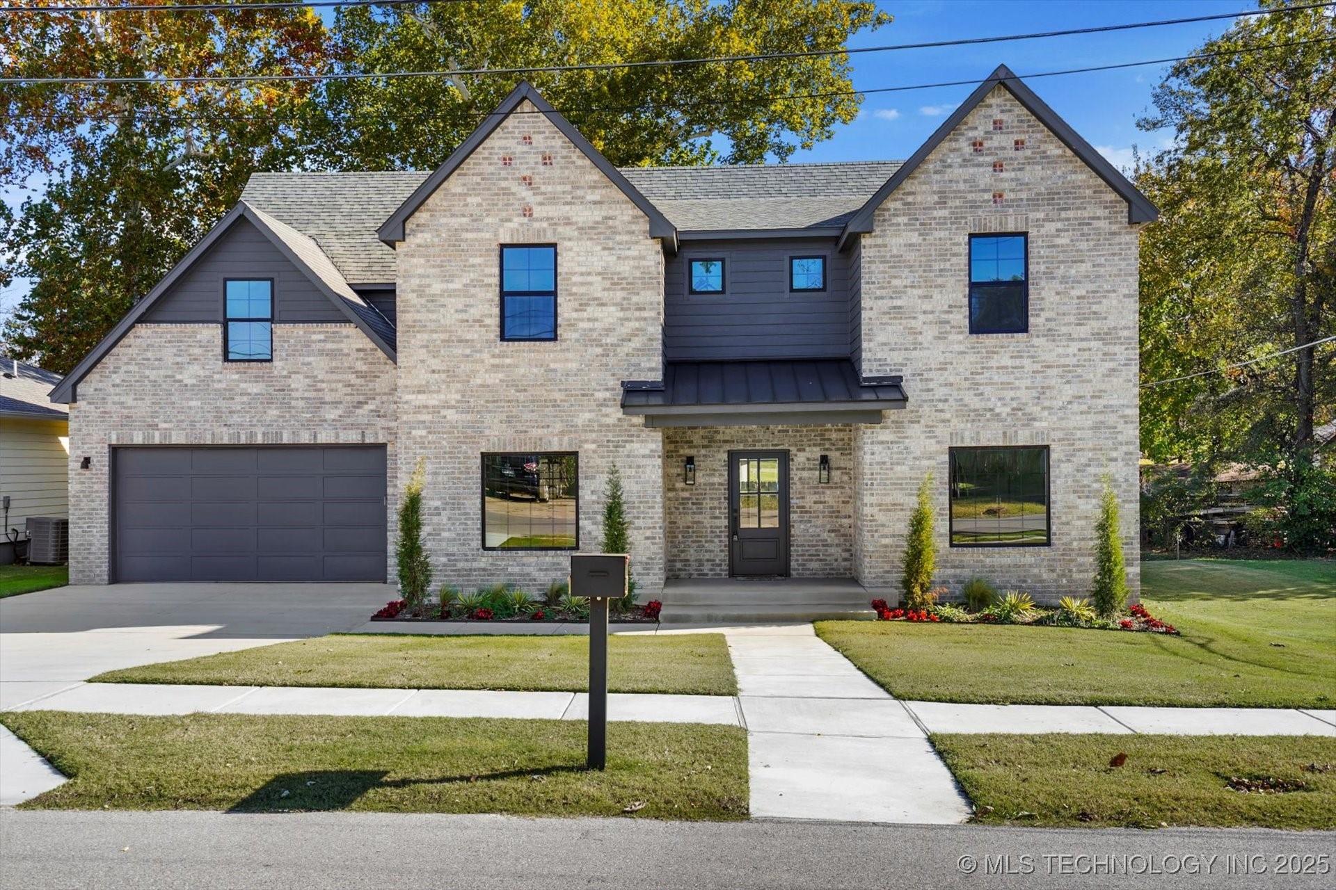 507 S Cedar Avenue Property Photo 1