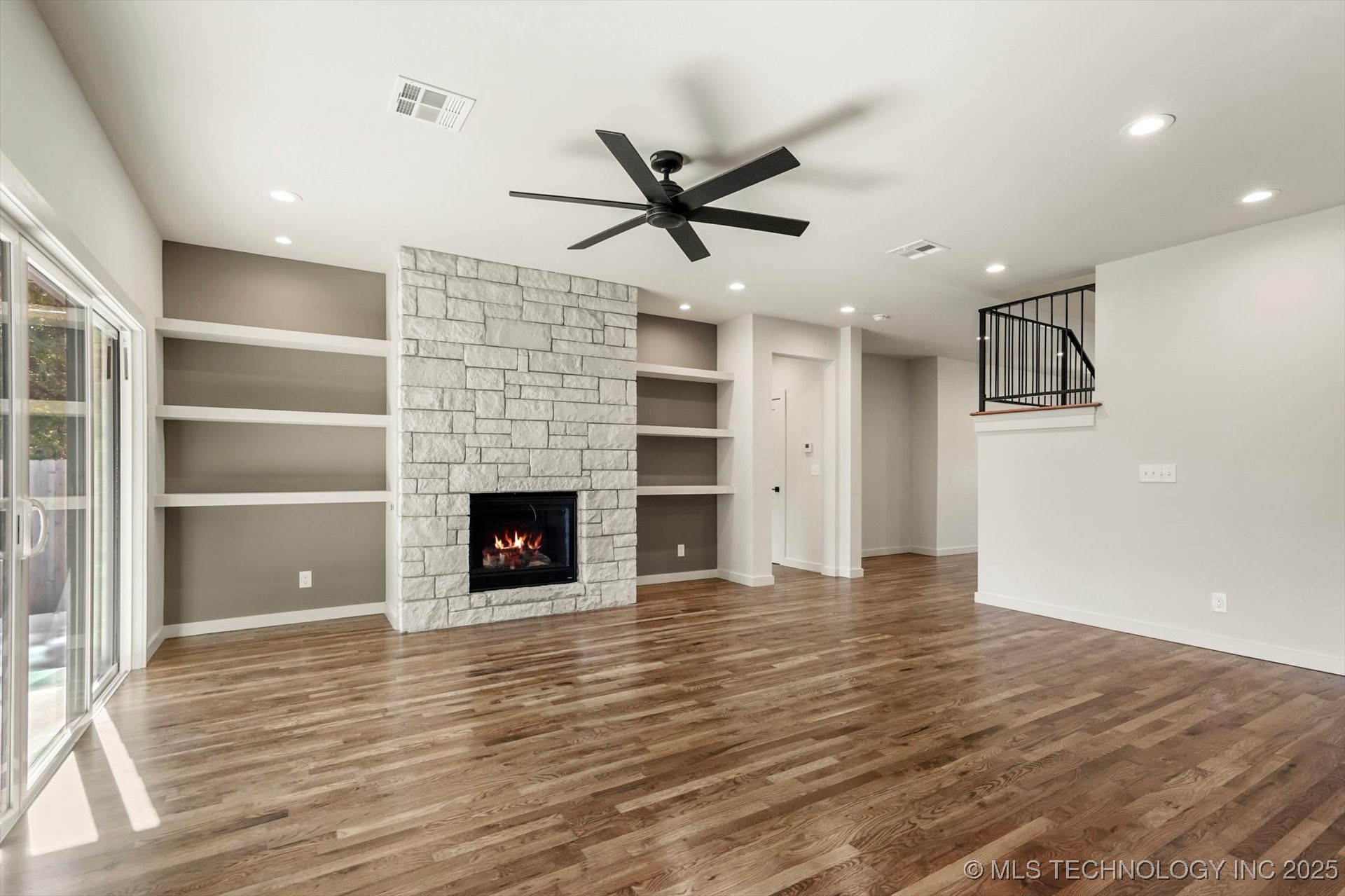 507 S Cedar Avenue Property Photo 6