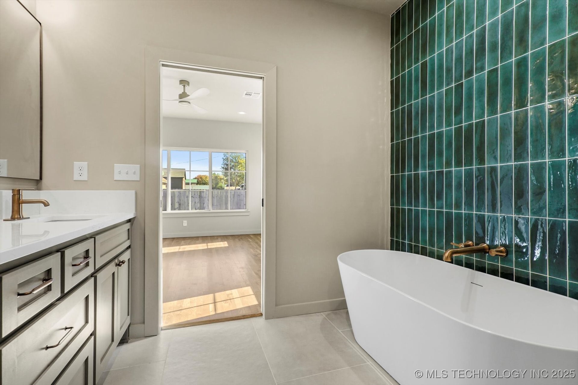 507 S Cedar Avenue Property Photo 16