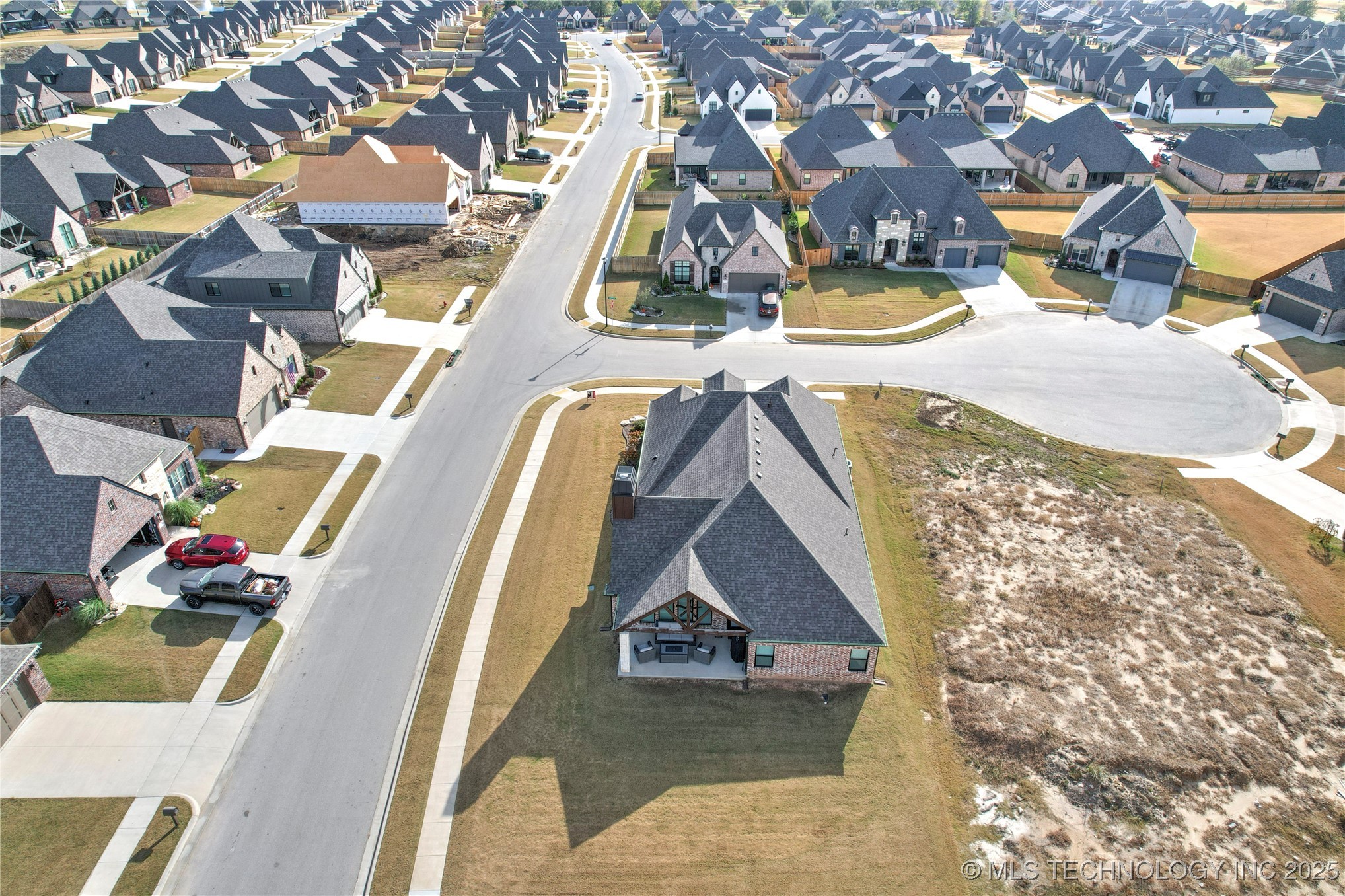 14511 E 80th Court North Property Photo 40