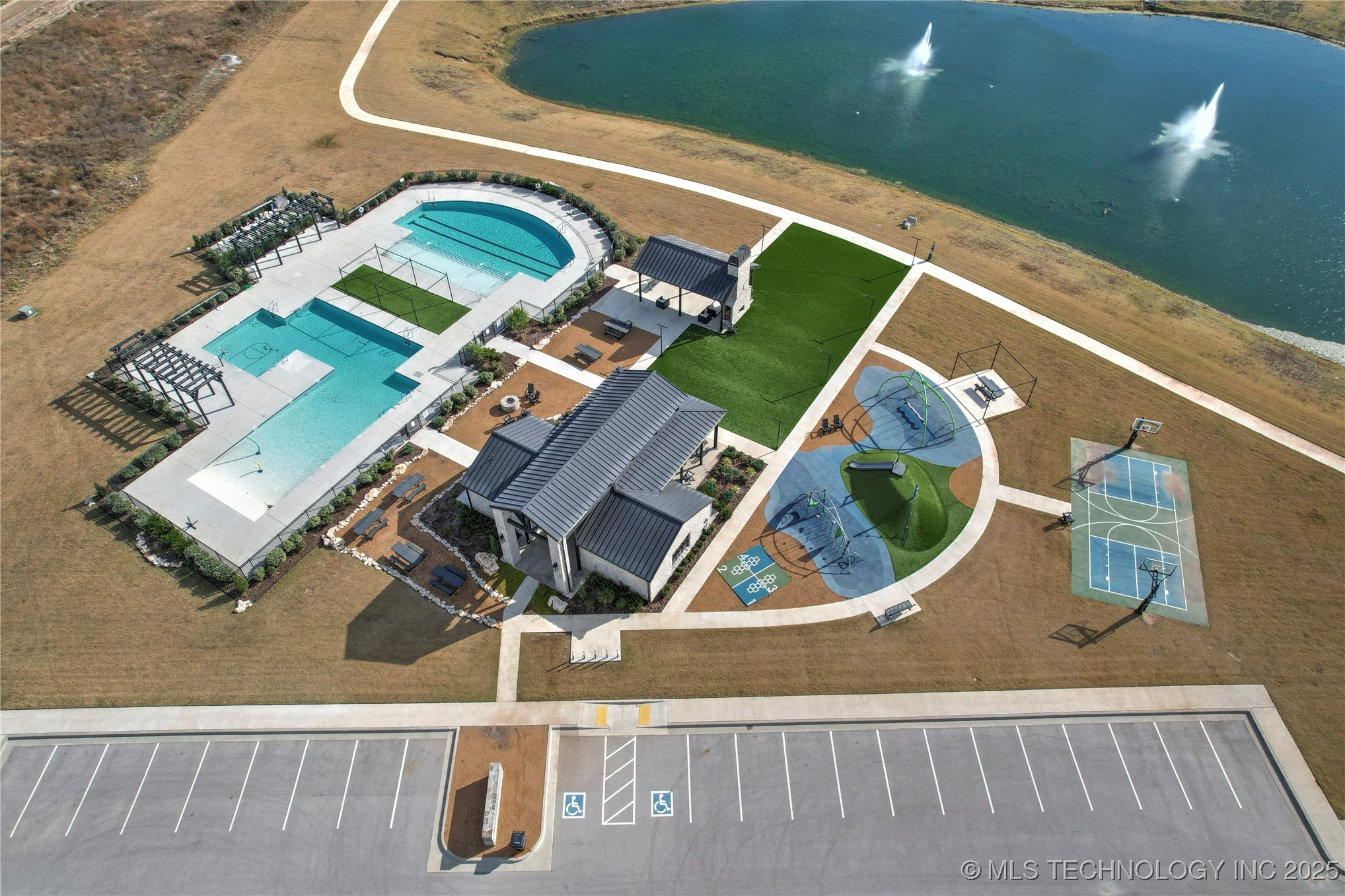 14511 E 80th Court North Property Photo 42