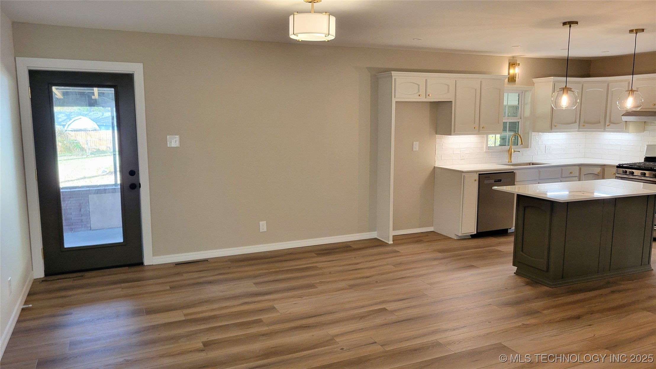 1811 S Broadway Boulevard Property Photo 5