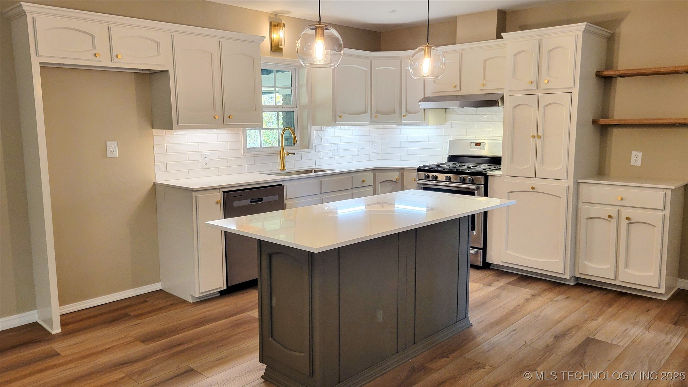 1811 S Broadway Boulevard Property Photo 6